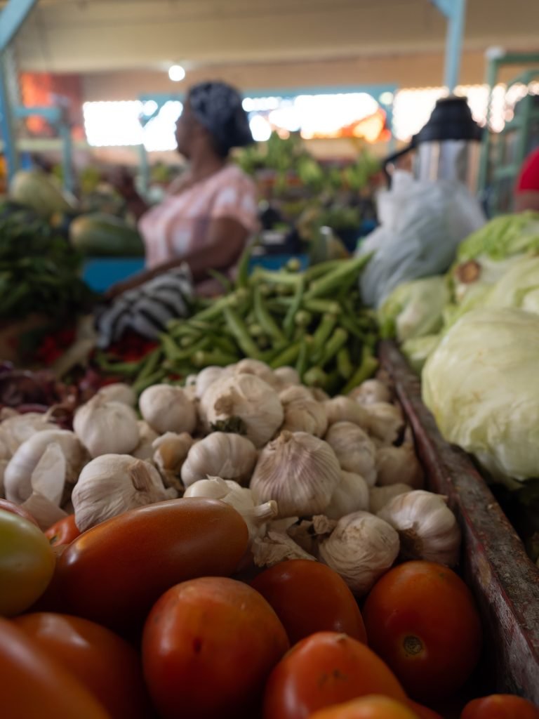 La bienvenida entre frutas
